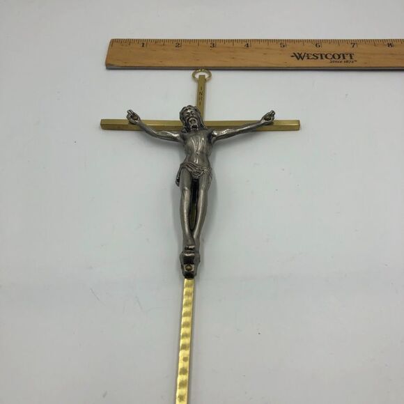 Vintage INRI Brass Jesus Crucifix Christian Religious Cross Hanging Wall Art - Picture 9 of 9